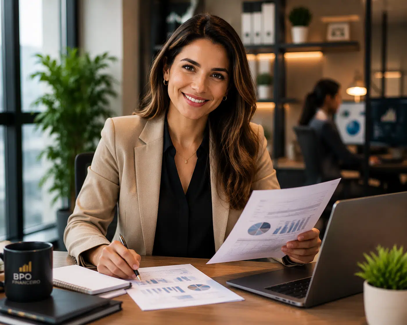 Consultora da Acessus realizando BPO financeiro no Rio Grande do Sul